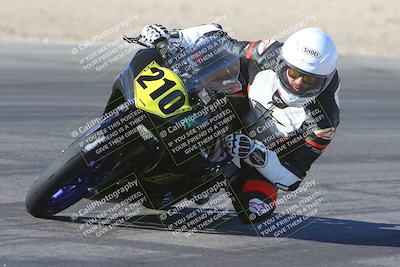 media/Jan-10-2025-CVMA Friday Practice (Fri) [[489e0da257]]/Group 4 and Trackday/Session 2 (Turn 4 Inside)/